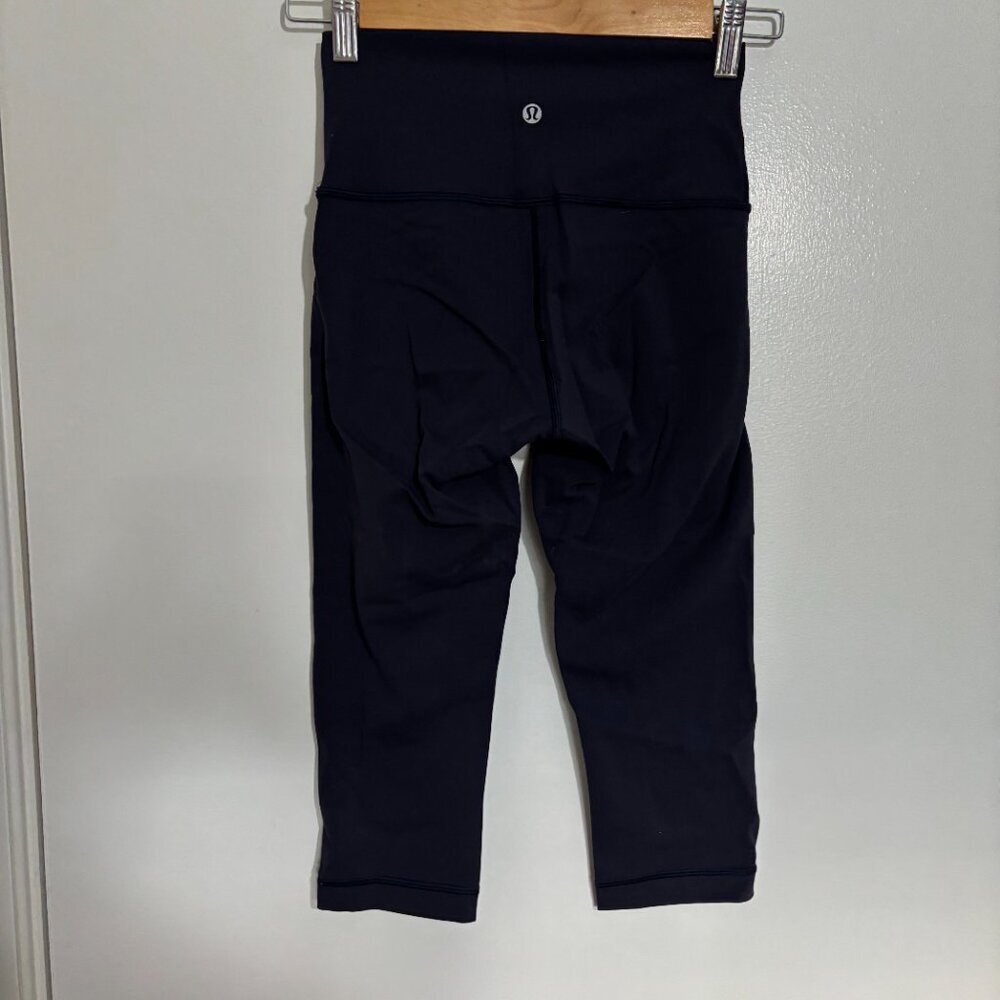 Lululemon Luxtreme Wunder Under Navy Midnight Blue Size 4 Crop 21" Inseam - Picture 2 of 4